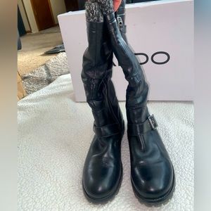 Bed is Black Aldo winter boots